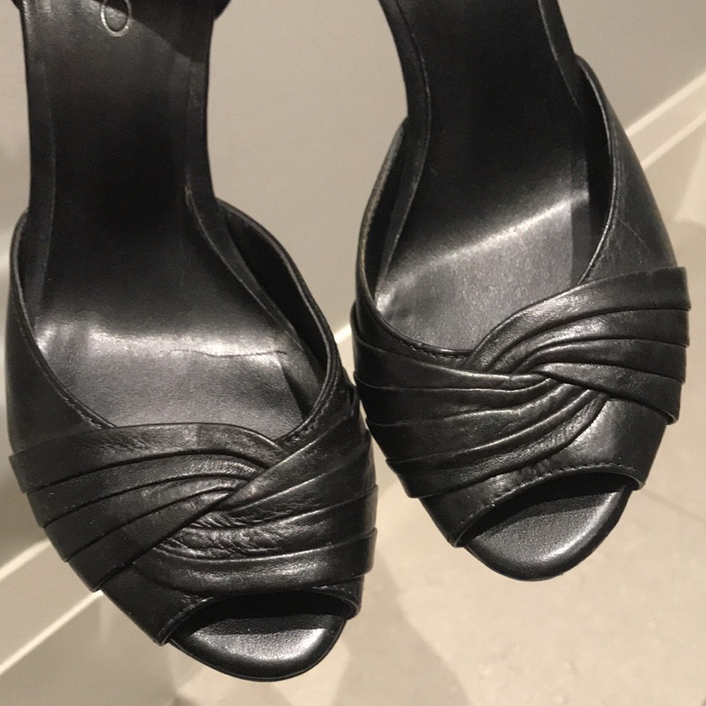 LIKE NEW* ALDO Heels - Picture 6 of 7